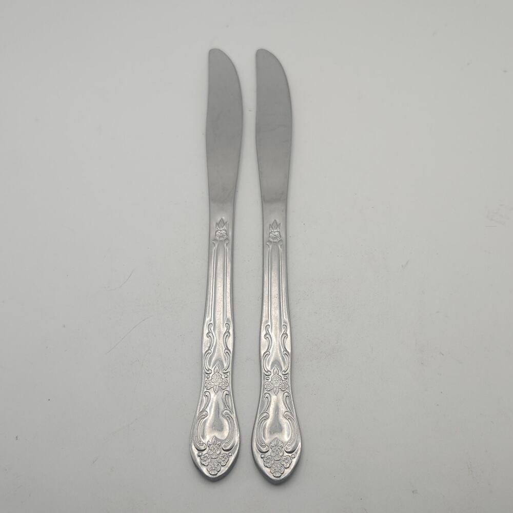 Oneida Thor OHS103 Dinner Knives Pair Stainless Floral Scroll Flatware 8 3/8